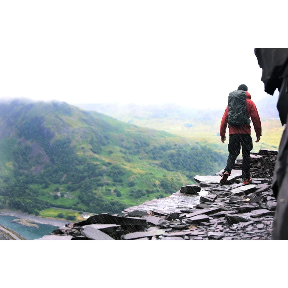 Osprey Ultralight Raincover - Shadow Grey 7 Osprey Ultralight Raincover - Shadow Grey - Image 5