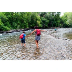 Osprey Daylite 10L Kid's Backpack - Cosmic Red -Osprey daylite kids s20 hero seaman expires 10 11 21 web 818264