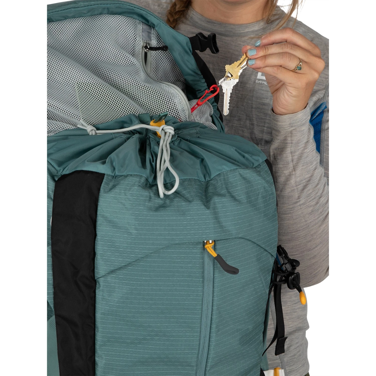 Osprey Sirrus 36 Women's Backpack - Muted Space Blue 14 Osprey Sirrus 36 Women's Backpack - Muted Space Blue - Image 12